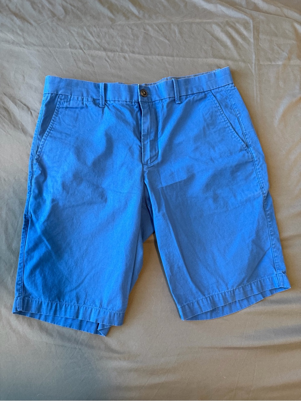 GAP Men’s Bright Blue Flat-Front Shorts